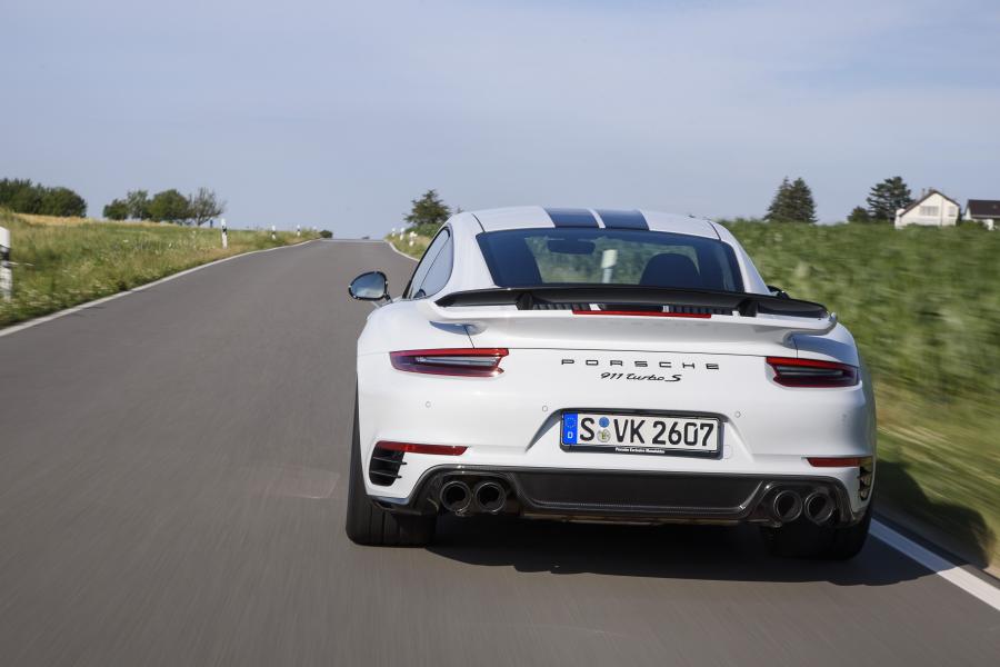  Porsche 911 Turbo S Exclusive Series (991) 2017 года  (фото 38 из 70)